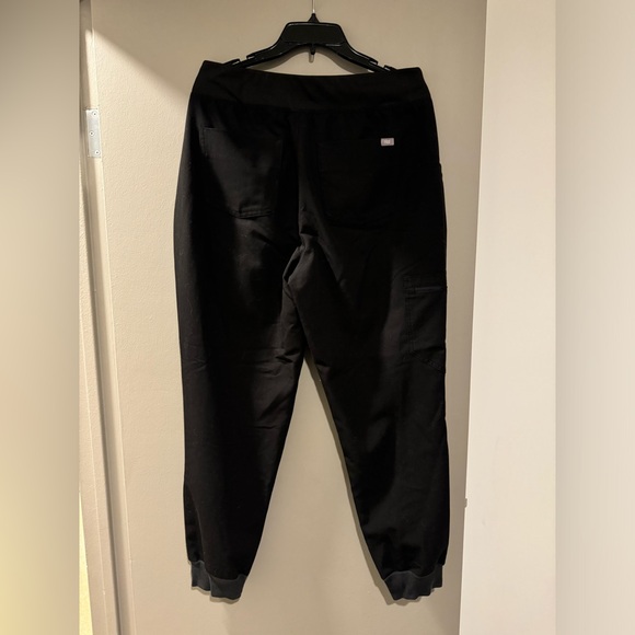 Figs High Waisted Zamora Scrub Joggers (Black) - Picture 3 of 3